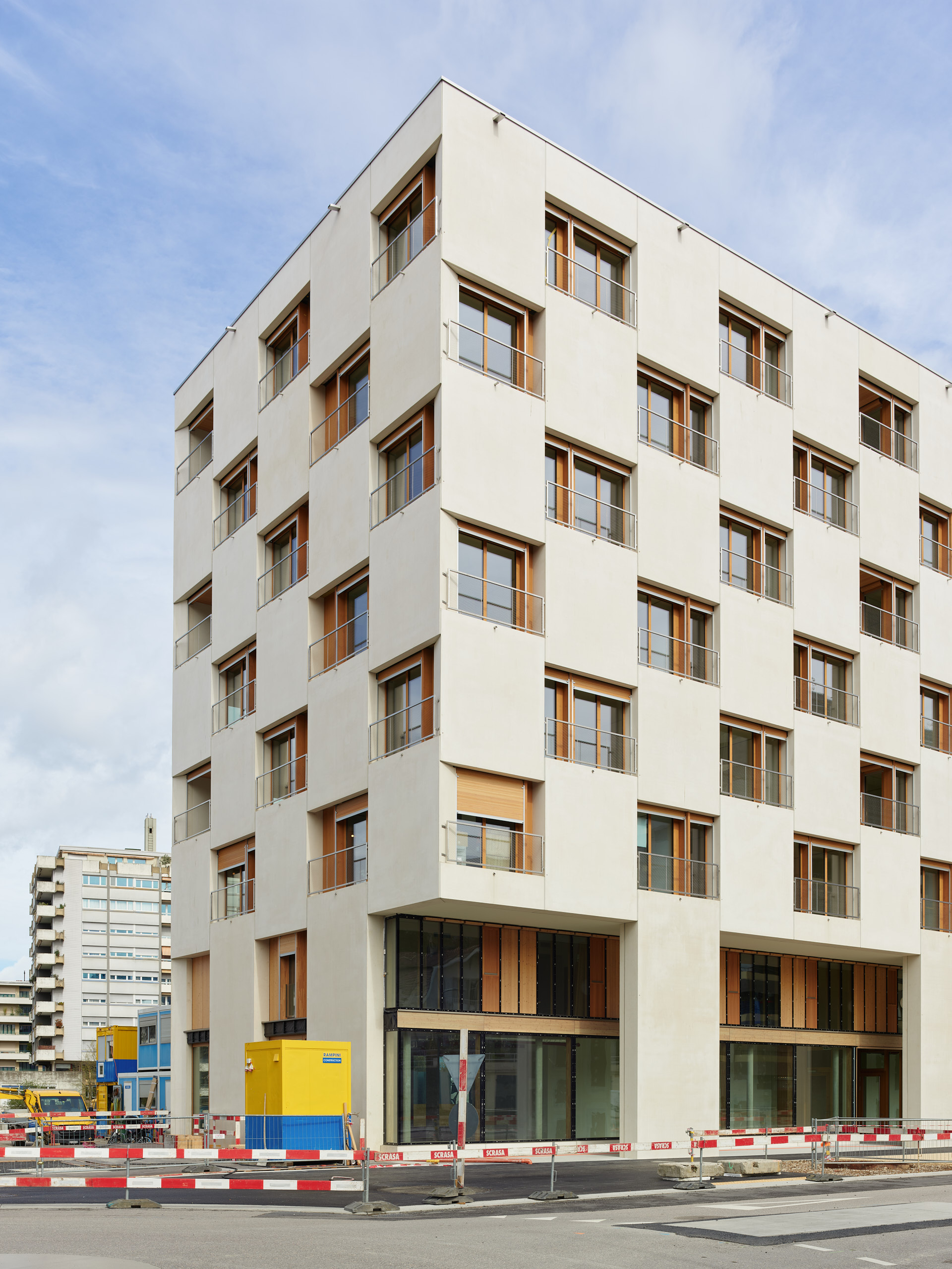 Coopératives aux Eaux-Vives